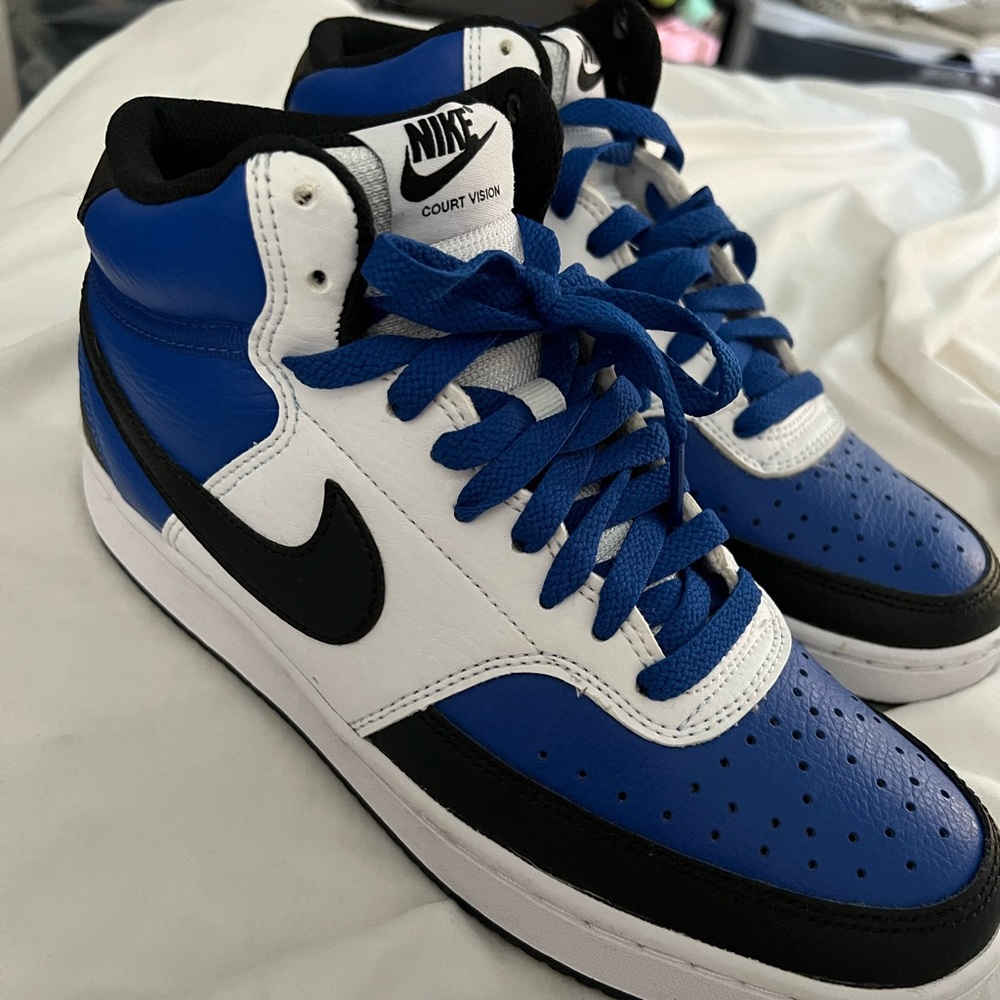 Nike Men's Court Vision Mid Sneaker